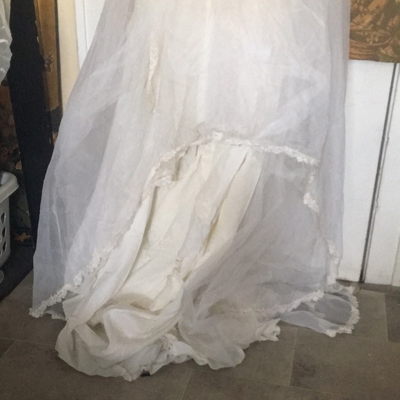 Vintage  wedding dress 80s beast 28 , waist 32 , 90 inches long - Picture 2 of 8
